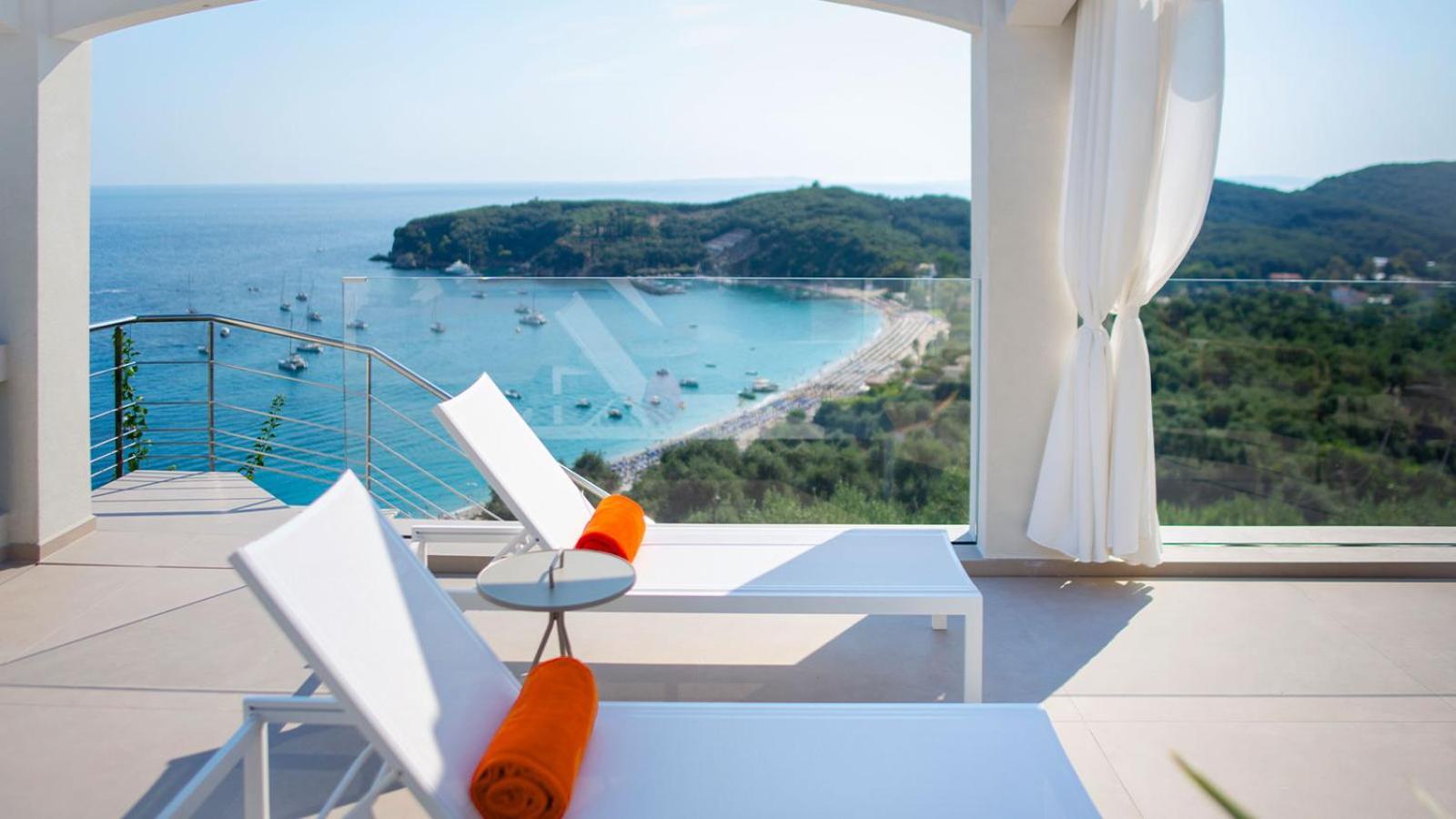 Livinghome Suites Parga Exterior foto